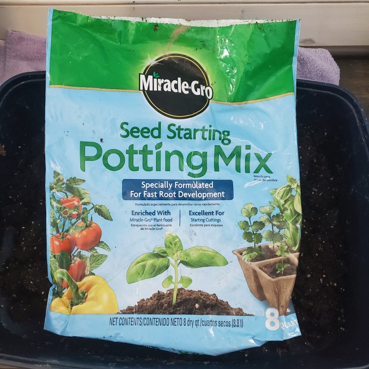Bag of Miracle Gro seed starting potting mix