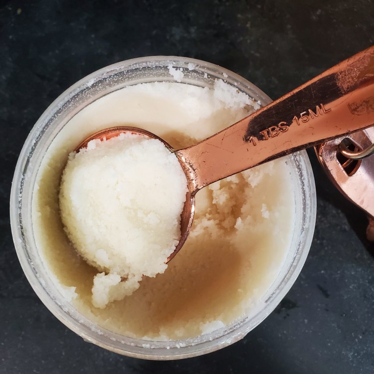 2 tablespoons of shea butter